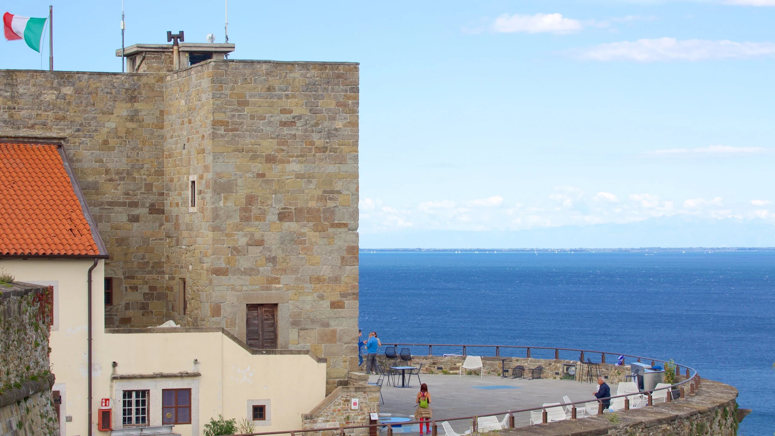 🏰 산 주스토 성(카스텔로 디 산 주스토)